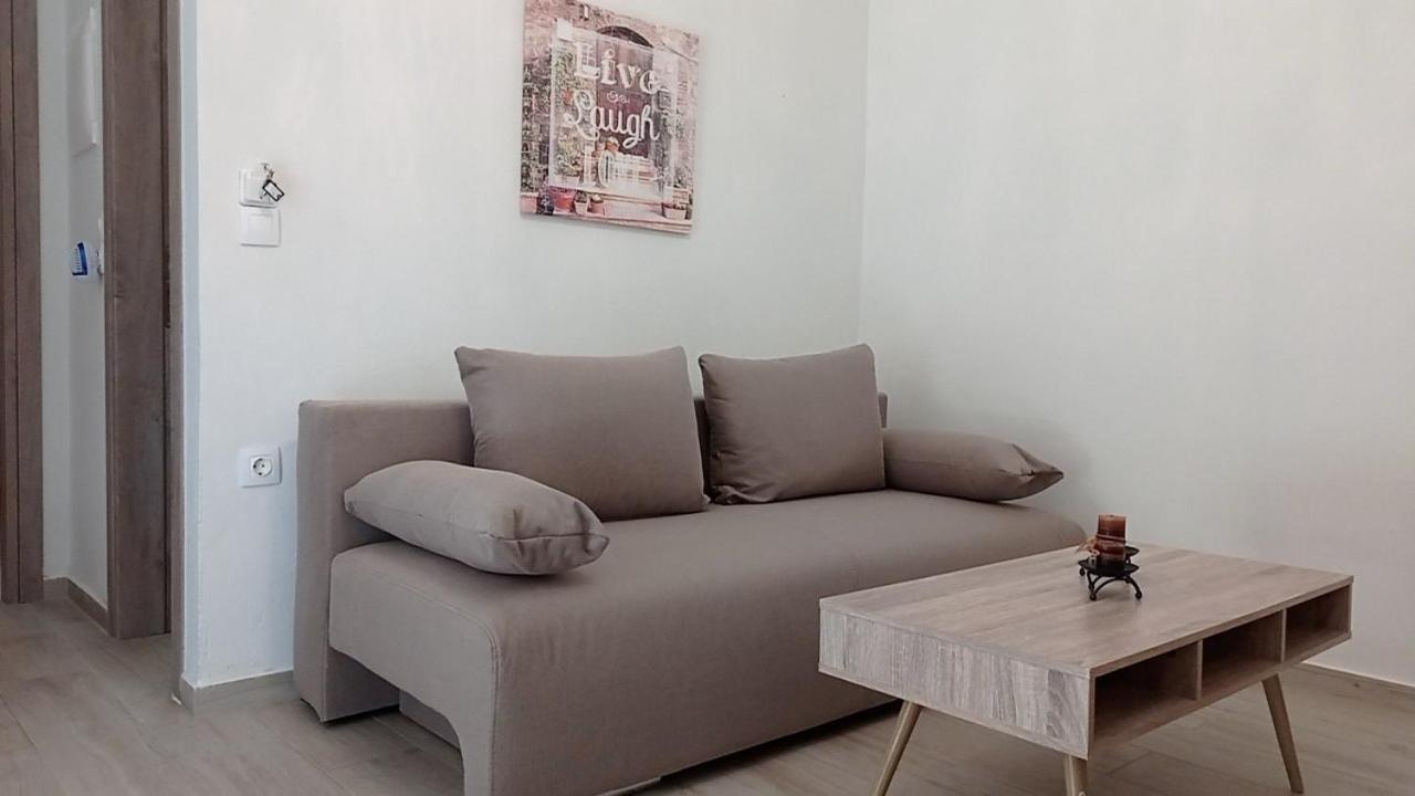 קאטו דרטסו Sunshine Apartments מראה חיצוני תמונה
