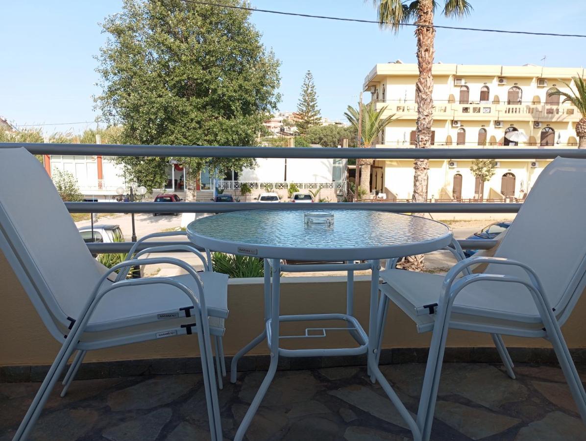 קאטו דרטסו Sunshine Apartments מראה חיצוני תמונה