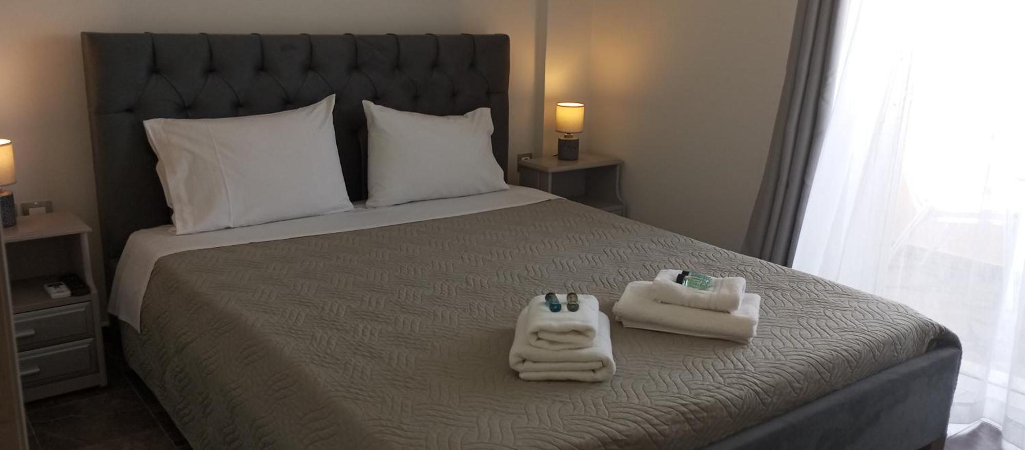 קאטו דרטסו Sunshine Apartments מראה חיצוני תמונה